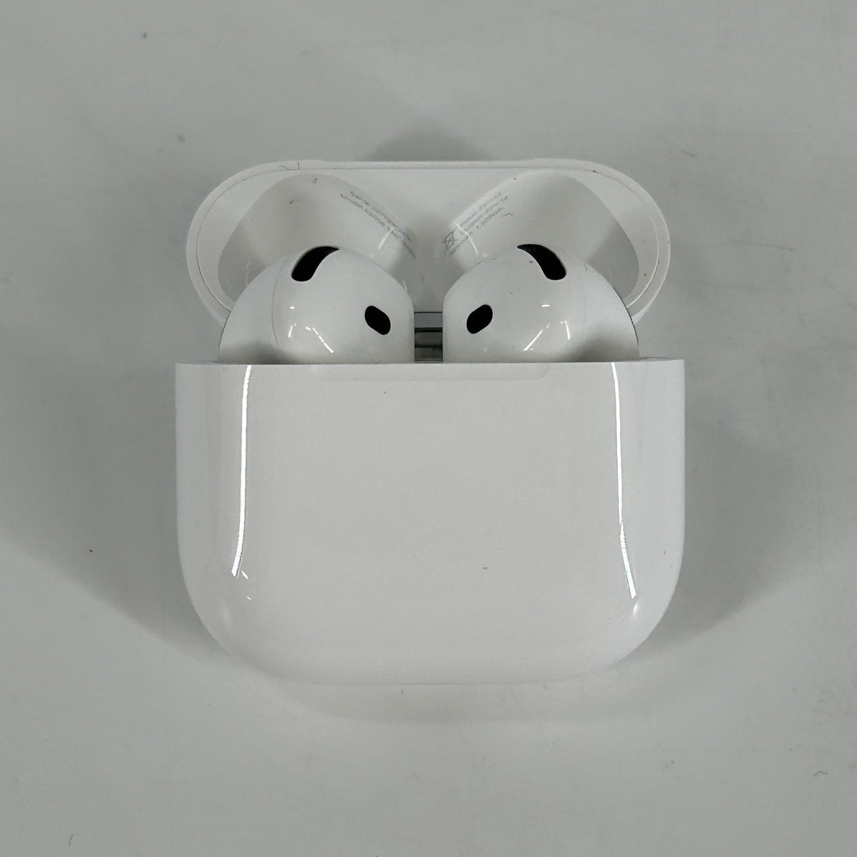 Apple AirPods (4th Gen.) with Active Noise Cancellation USB-C White