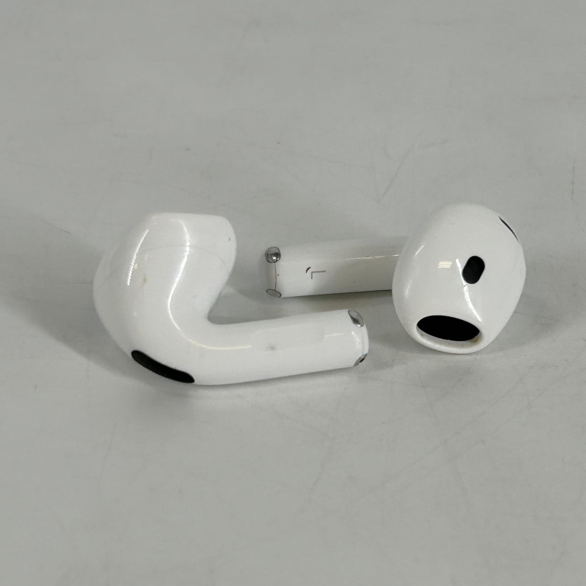 Apple AirPods (4th Gen.) with Active Noise Cancellation USB-C White