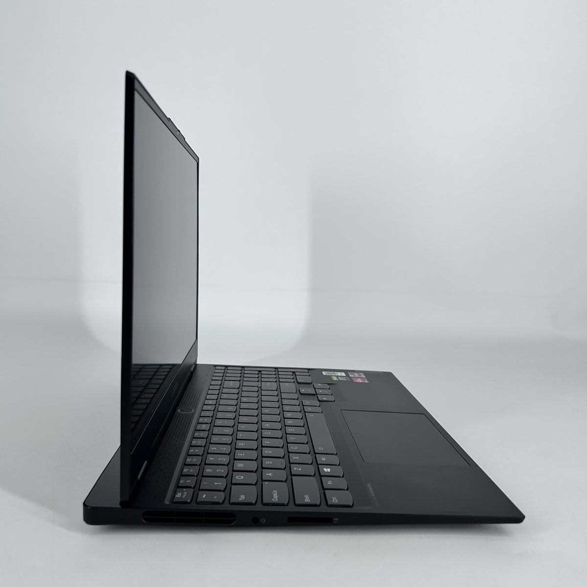 Lenovo Legion Slim 7 15.6 Black 3.2 GHz AMD Ryzen 7 5800H 16GB RAM 512GB Solid State Drive NVIDIA GeForce RTX 3060 6 GB