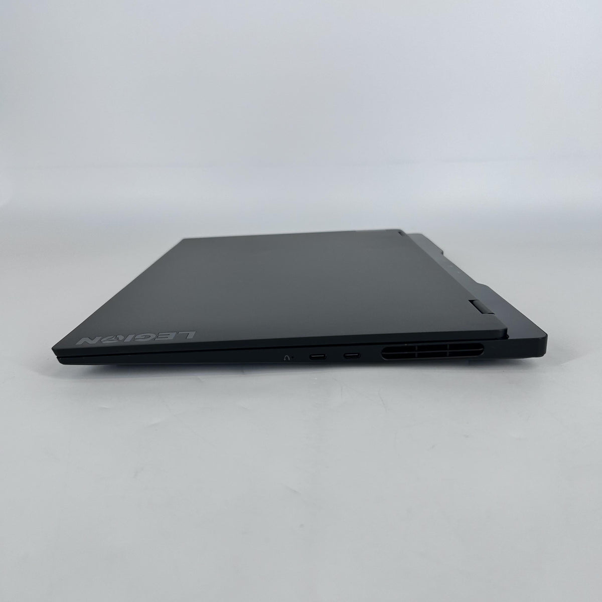 Lenovo Legion Slim 7 15.6 Black 3.2 GHz AMD Ryzen 7 5800H 16GB RAM 512GB Solid State Drive NVIDIA GeForce RTX 3060 6 GB