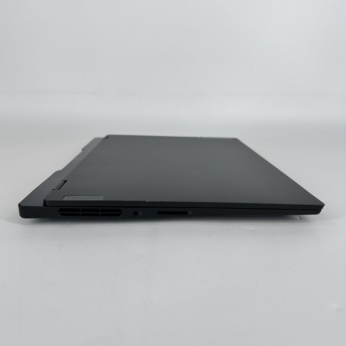 Lenovo Legion Slim 7 15.6 Black 3.2 GHz AMD Ryzen 7 5800H 16GB RAM 512GB Solid State Drive NVIDIA GeForce RTX 3060 6 GB