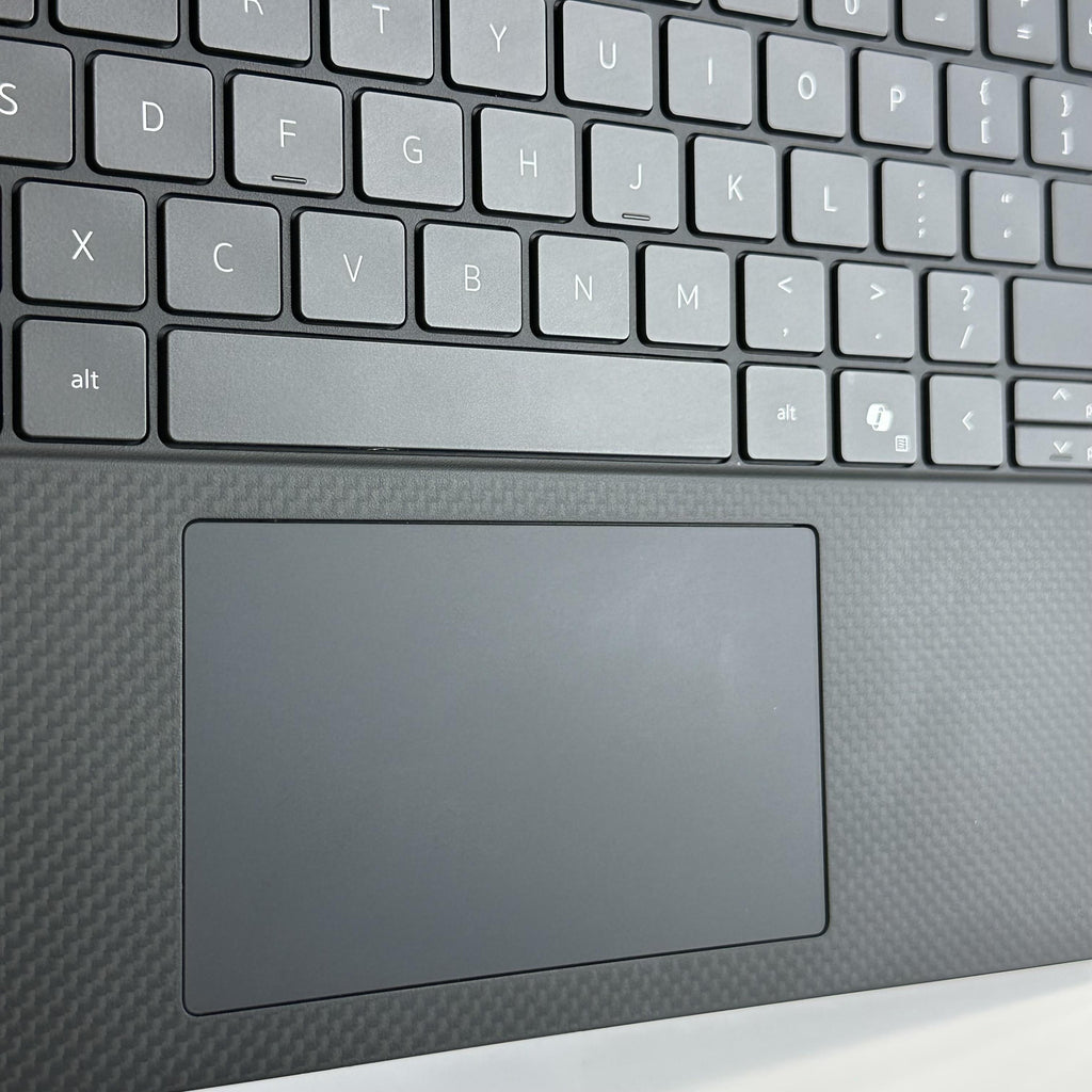 Dell Precision 5490 14 Gray 3.8 GHz Intel Core Ultra 7 32GB RAM 512GB Solid State Drive NVIDIA RTX 1000 Ada 6 GB