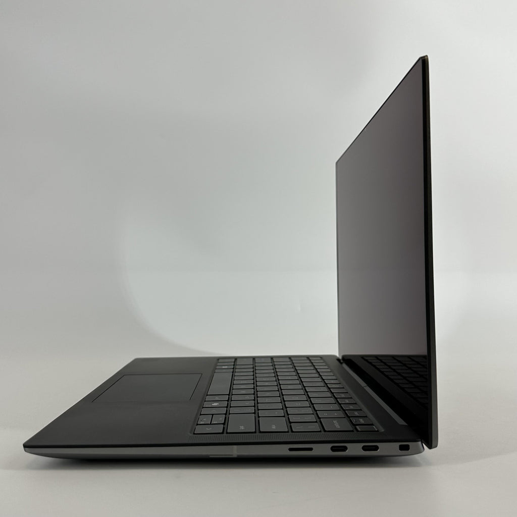 Dell Precision 5490 14 Gray 3.8 GHz Intel Core Ultra 7 32GB RAM 512GB Solid State Drive NVIDIA RTX 1000 Ada 6 GB