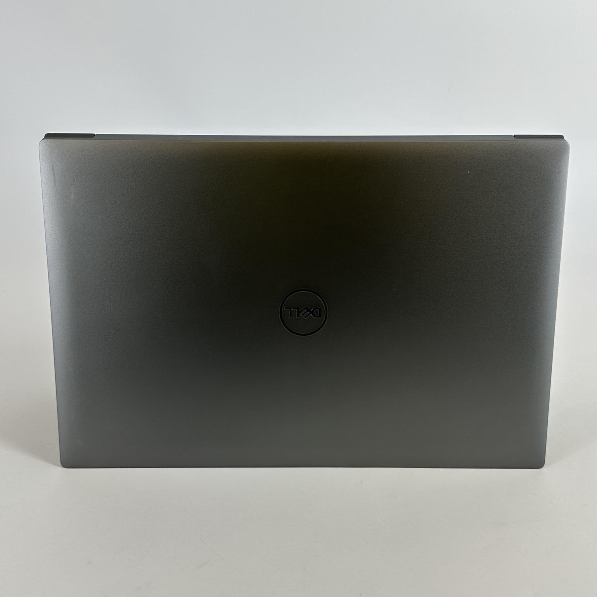 Dell Precision 5490 14 Gray 3.8 GHz Intel Core Ultra 7 32GB RAM 512GB Solid State Drive NVIDIA RTX 1000 Ada 6 GB
