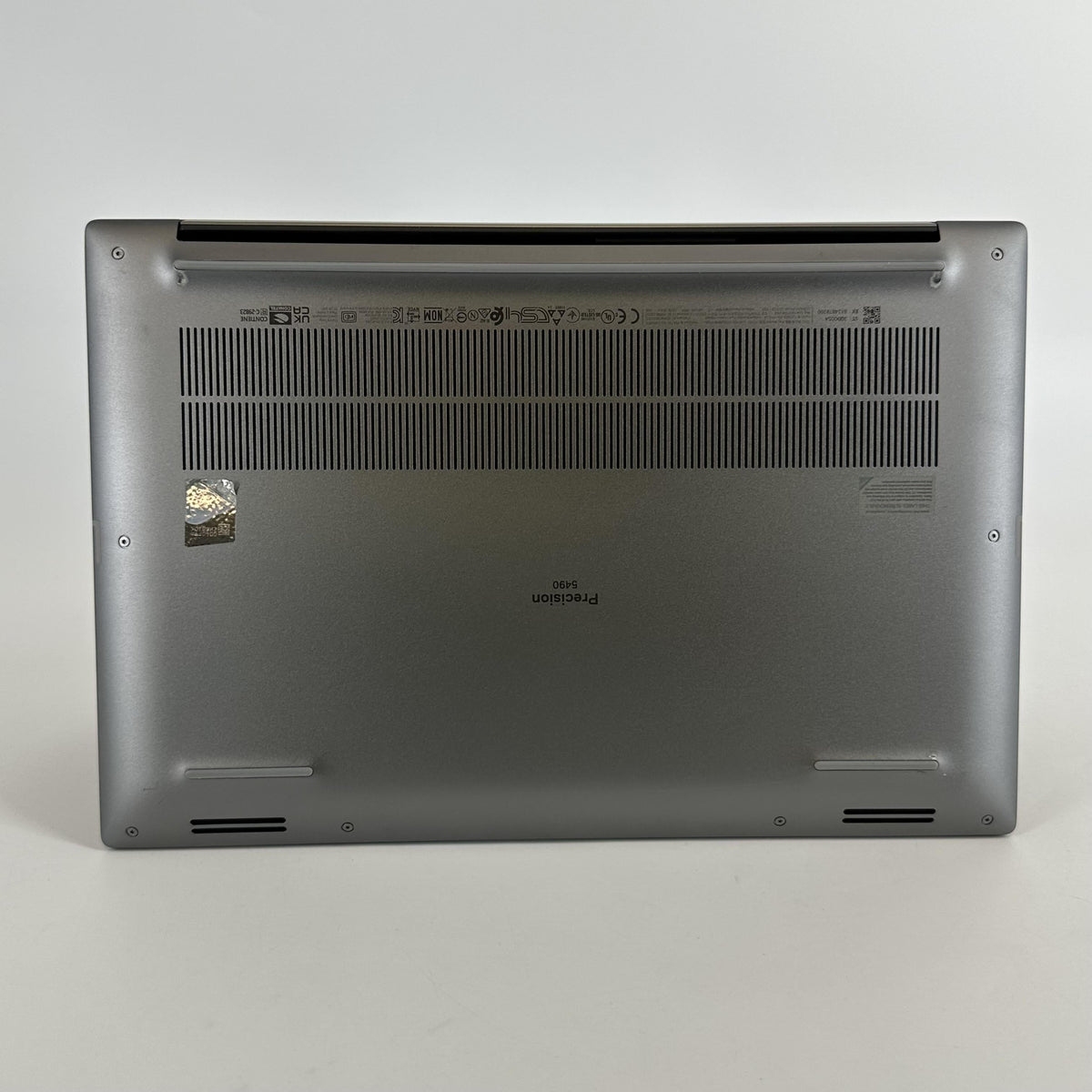 Dell Precision 5490 14 Gray 3.8 GHz Intel Core Ultra 7 32GB RAM 512GB Solid State Drive NVIDIA RTX 1000 Ada 6 GB