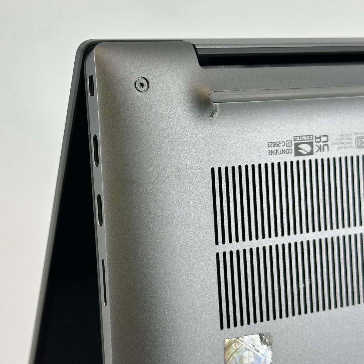 Dell Precision 5490 14 Gray 3.8 GHz Intel Core Ultra 7 32GB RAM 512GB Solid State Drive NVIDIA RTX 1000 Ada 6 GB