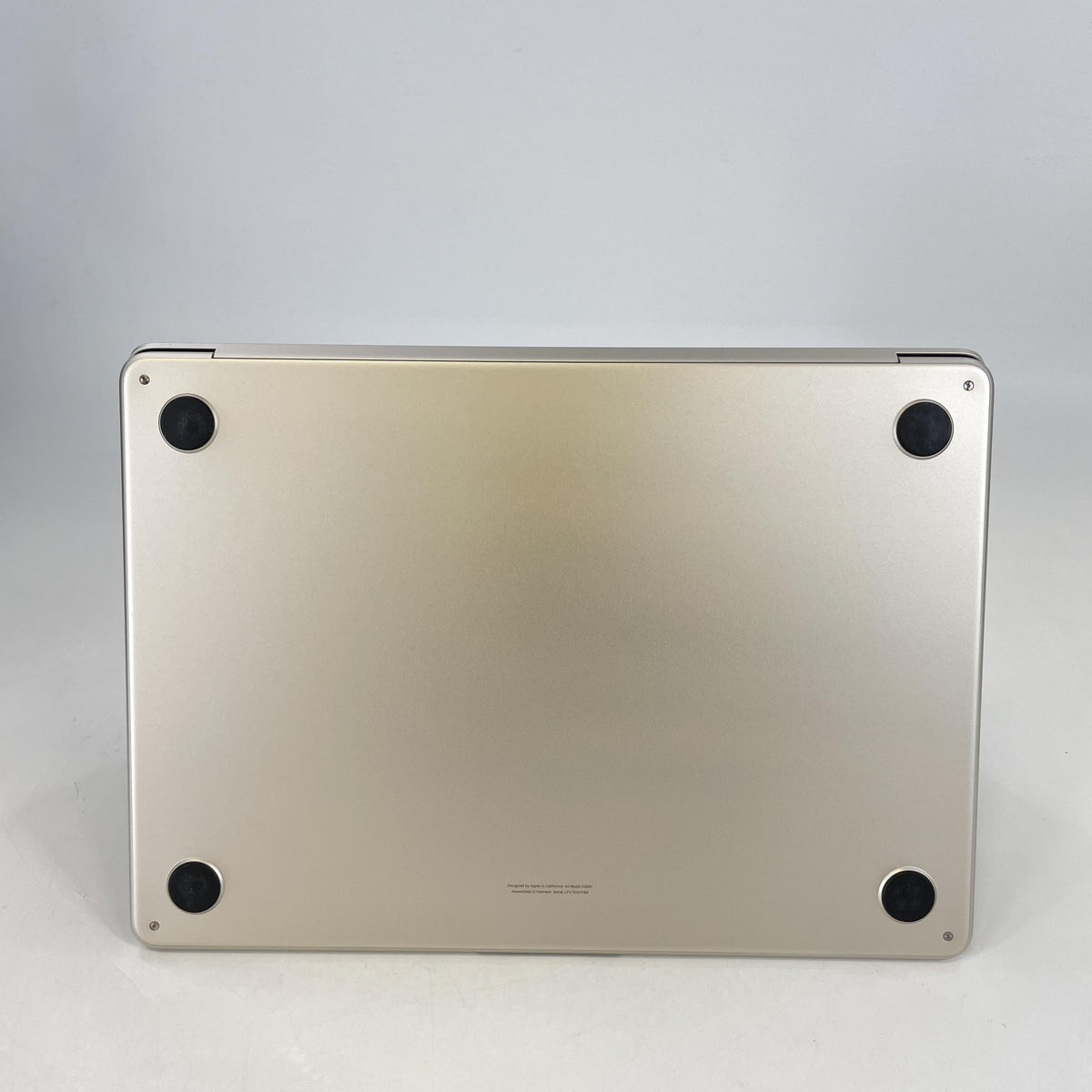 Apple MacBook Air 13 2022 Gold 3.49 GHz M2 8-Core CPU 16GB Unified Memory 256GB Solid State Drive 8-Core GPU