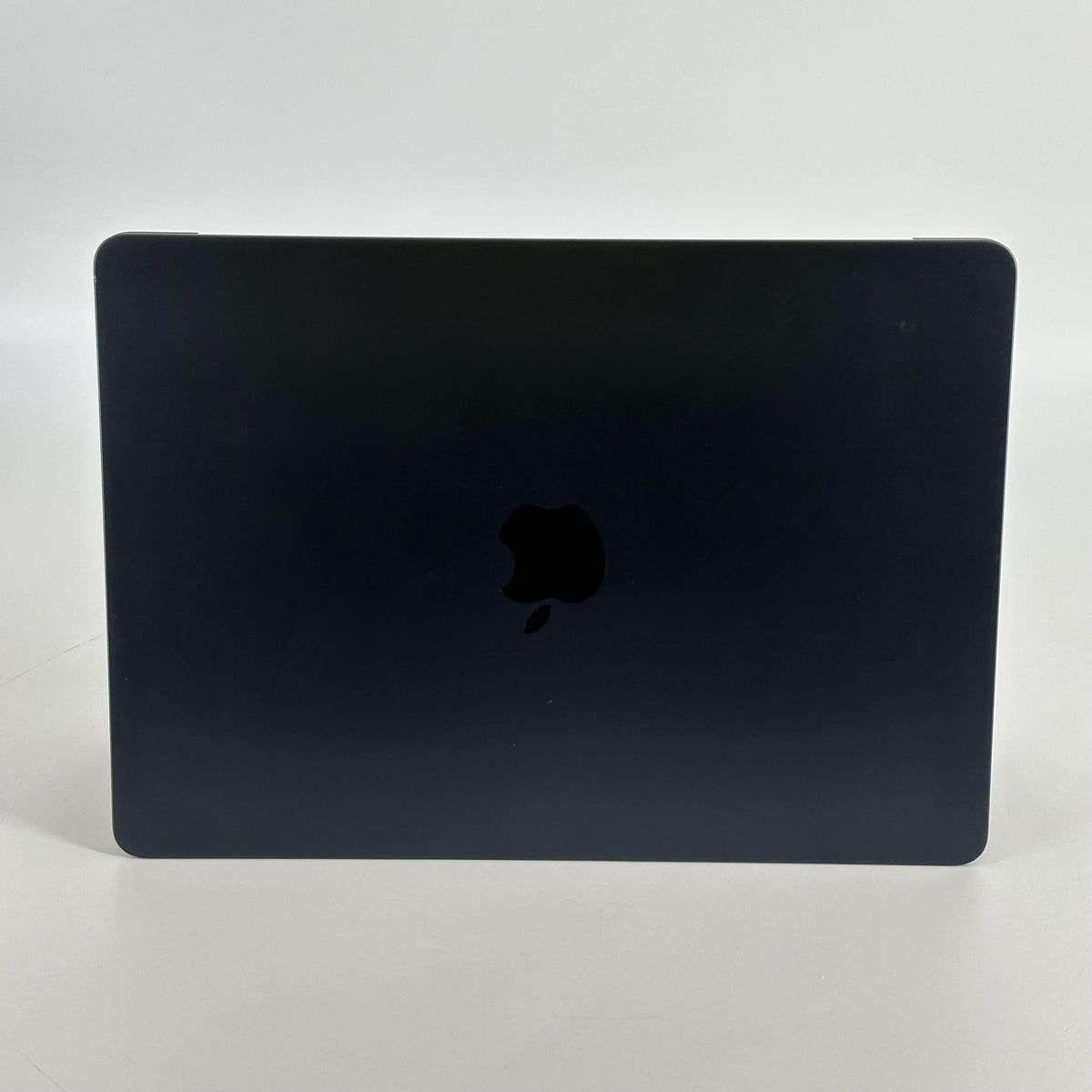 MacBook Air 13 2022 Blue 3.49 GHz M2 8-Core CPU 16GB Unified Memory 256GB Solid State Drive 8-Core GPU
