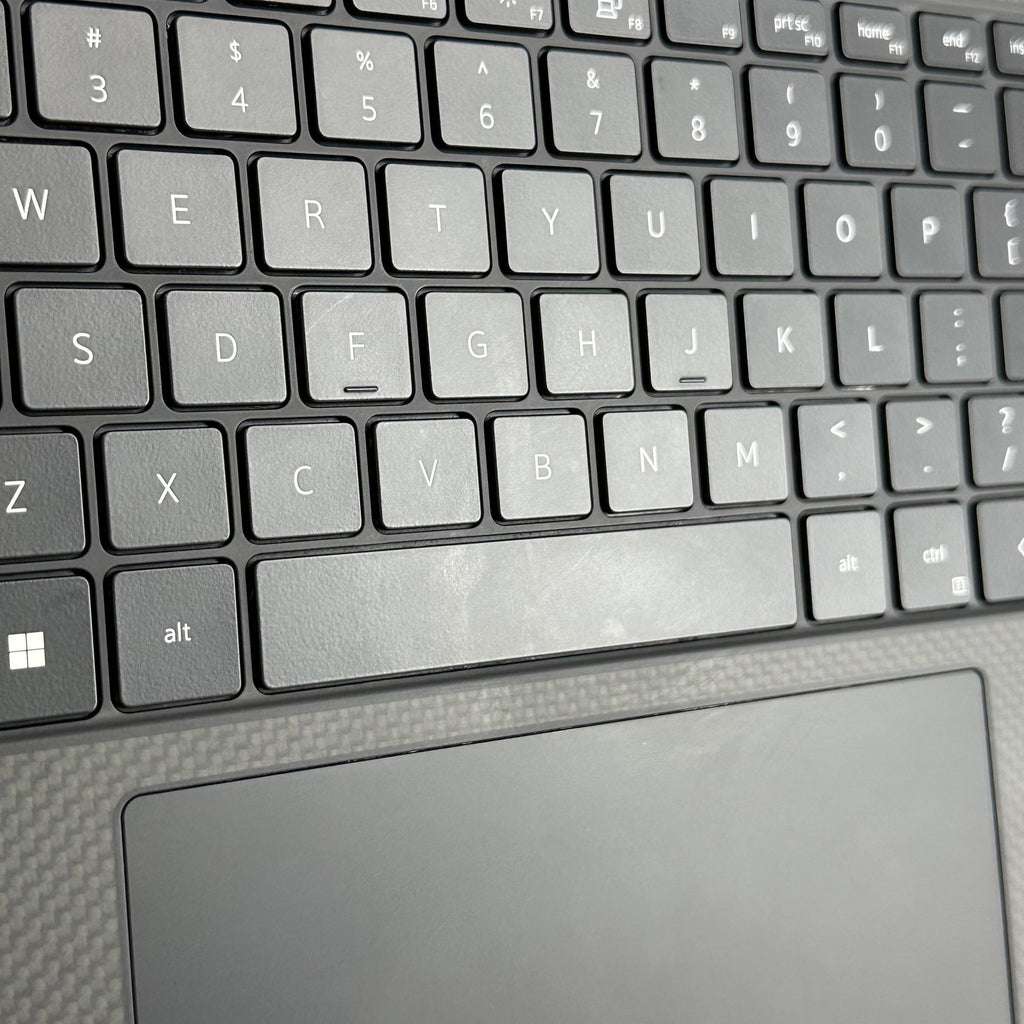 Dell XPS 15 9530 Silver 2.6 GHz Intel Core i9 13th Gen. 32GB RAM 1TB Solid State Drive NVIDIA GeForce RTX 4060 8 GB