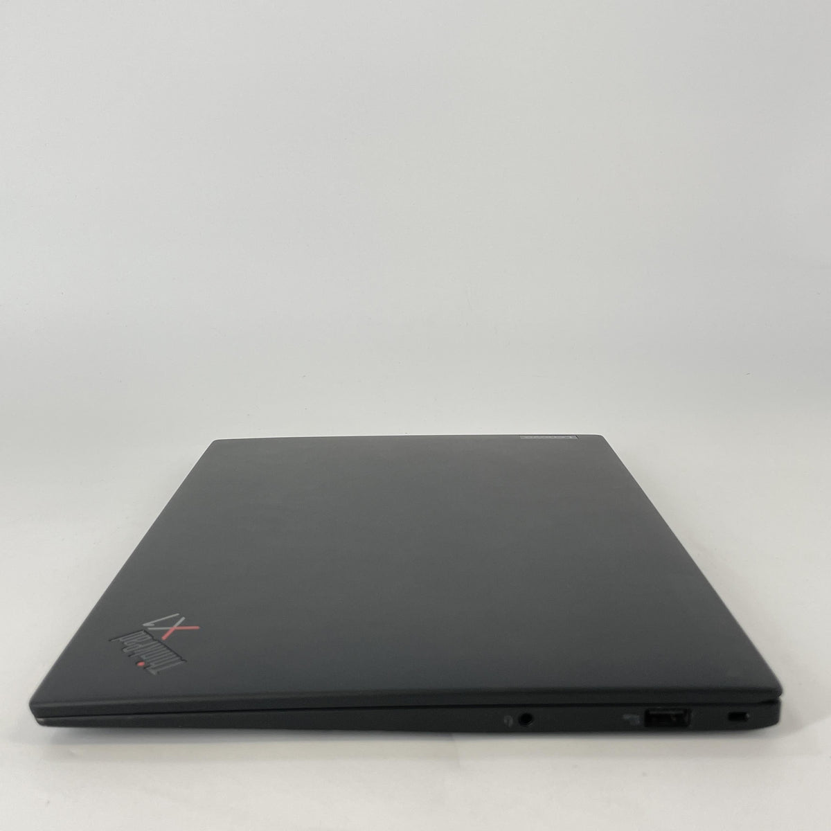 Lenovo ThinkPad X1 Carbon Gen 9 14 Black 2.4 GHz Intel Core i5 11th Gen. 16GB RAM 512GB Solid State Drive