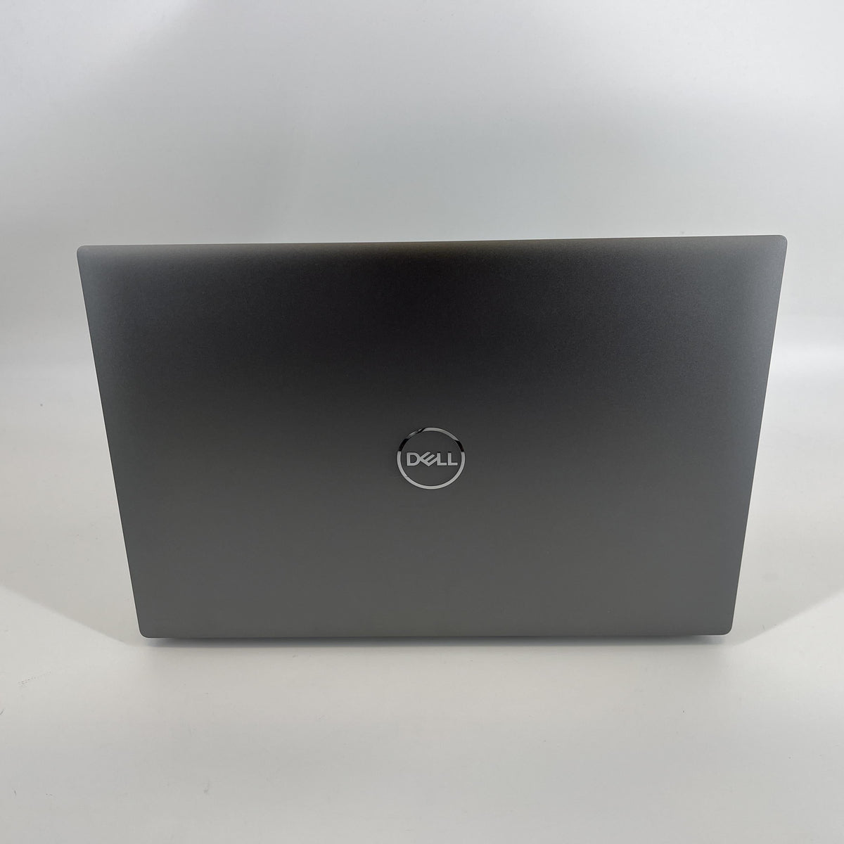 Dell Precision 5690 16 Gray 3.8 GHz Intel Core Ultra 7 32GB RAM 512GB Solid State Drive NVIDIA RTX 1000 Ada 6 GB