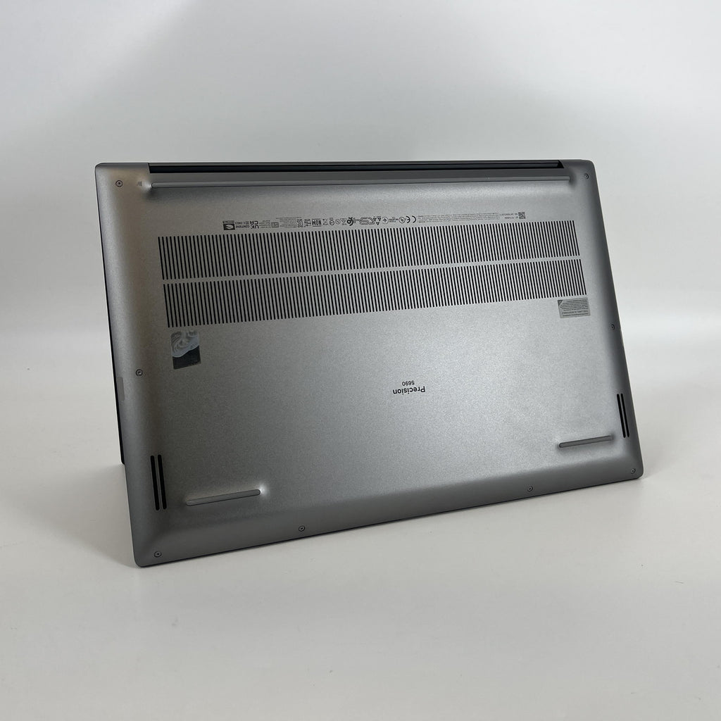 Dell Precision 5690 16 Gray 3.8 GHz Intel Core Ultra 7 32GB RAM 512GB Solid State Drive NVIDIA RTX 1000 Ada 6 GB