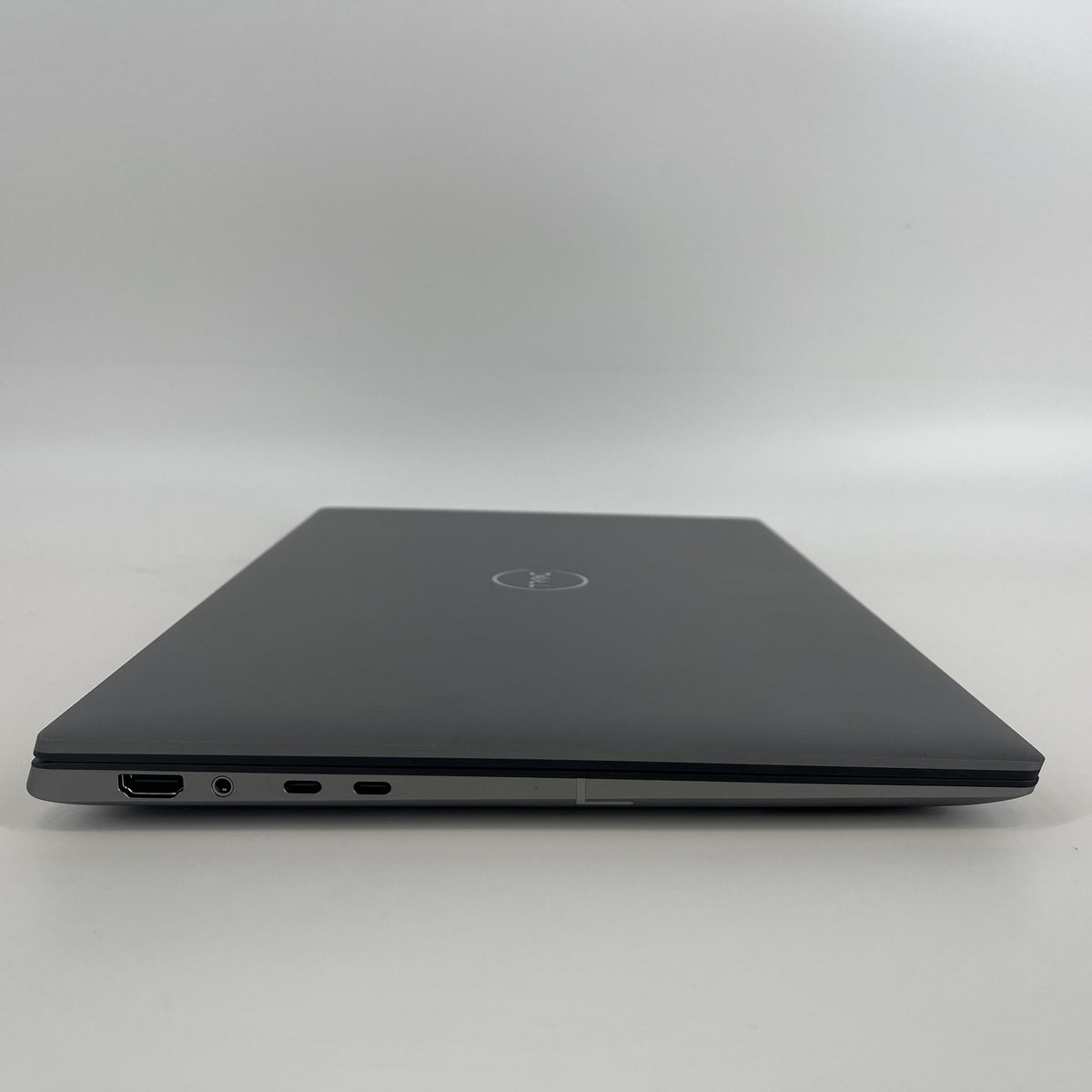 Dell Precision 5690 16 Gray 3.8 GHz Intel Core Ultra 7 32GB RAM 512GB Solid State Drive NVIDIA RTX 1000 Ada 6 GB