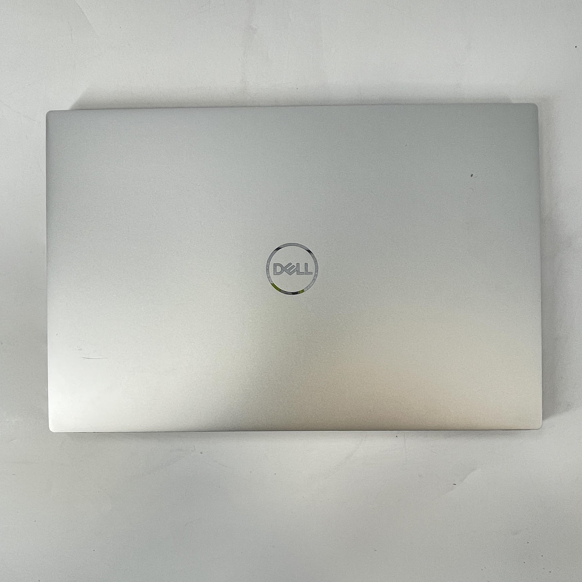 Dell XPS 15 9520 Silver 2.3 GHz Intel Core i7 12th Gen. 16GB RAM 512GB Solid State Drive NVIDIA GeForce RTX 3050 4 GB