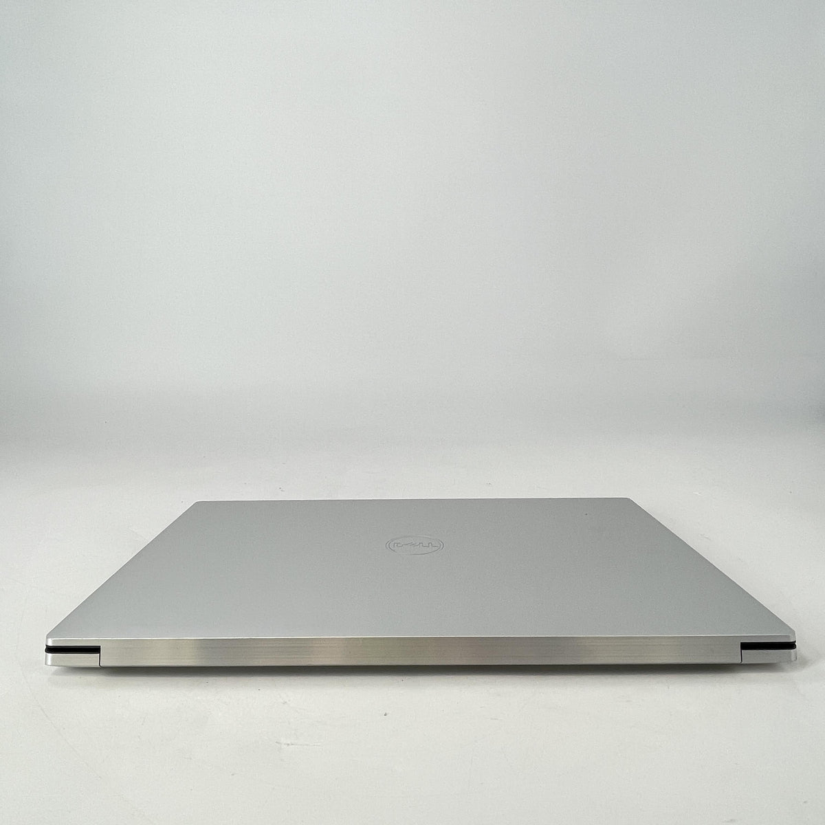 Dell XPS 15 9520 Silver 2.3 GHz Intel Core i7 12th Gen. 16GB RAM 512GB Solid State Drive NVIDIA GeForce RTX 3050 4 GB