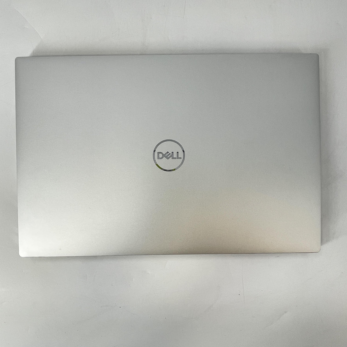 Dell XPS 15 9520 Silver 2.3 GHz Intel Core i7 12th Gen. 16GB RAM 512GB Solid State Drive NVIDIA GeForce RTX 3050 4 GB