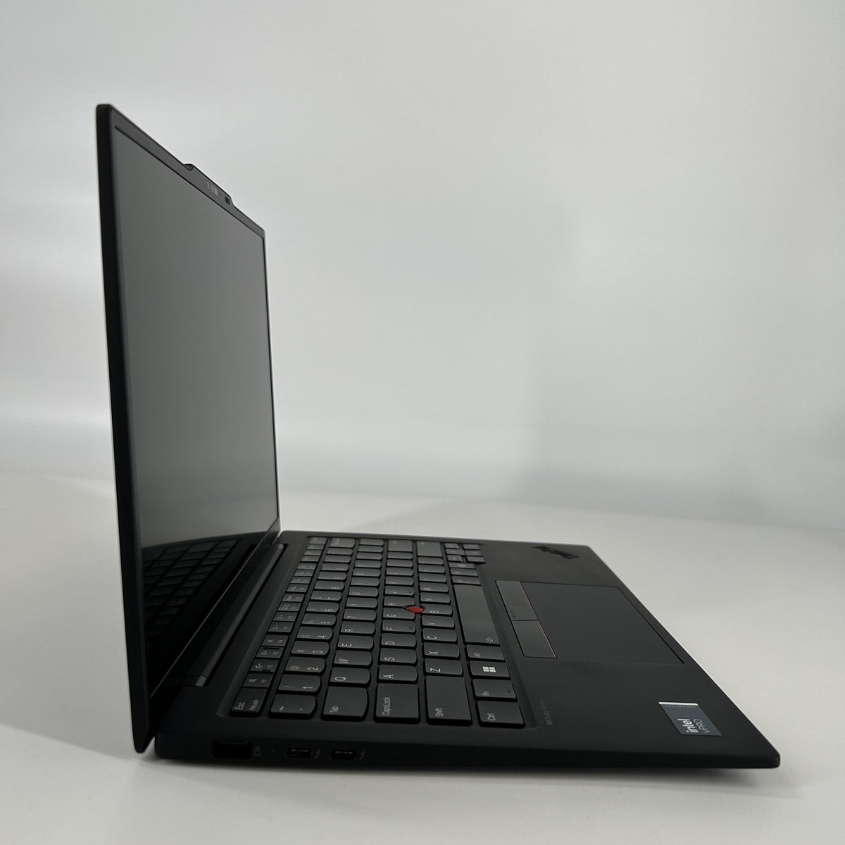 Lenovo ThinkPad X1 Carbon Gen 12 14 Black 1.7 GHz Intel Core Ultra 7 32GB RAM 1TB Solid State Drive