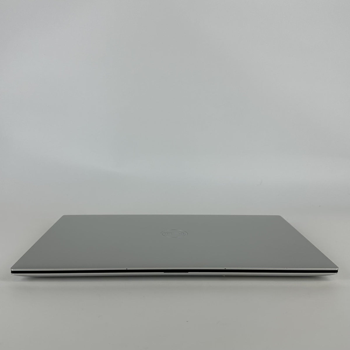 Dell XPS 15 9530 Silver 2.6 GHz Intel Core i9 13th Gen. 64GB RAM 1TB Solid State Drive NVIDIA GeForce RTX 4060 8 GB