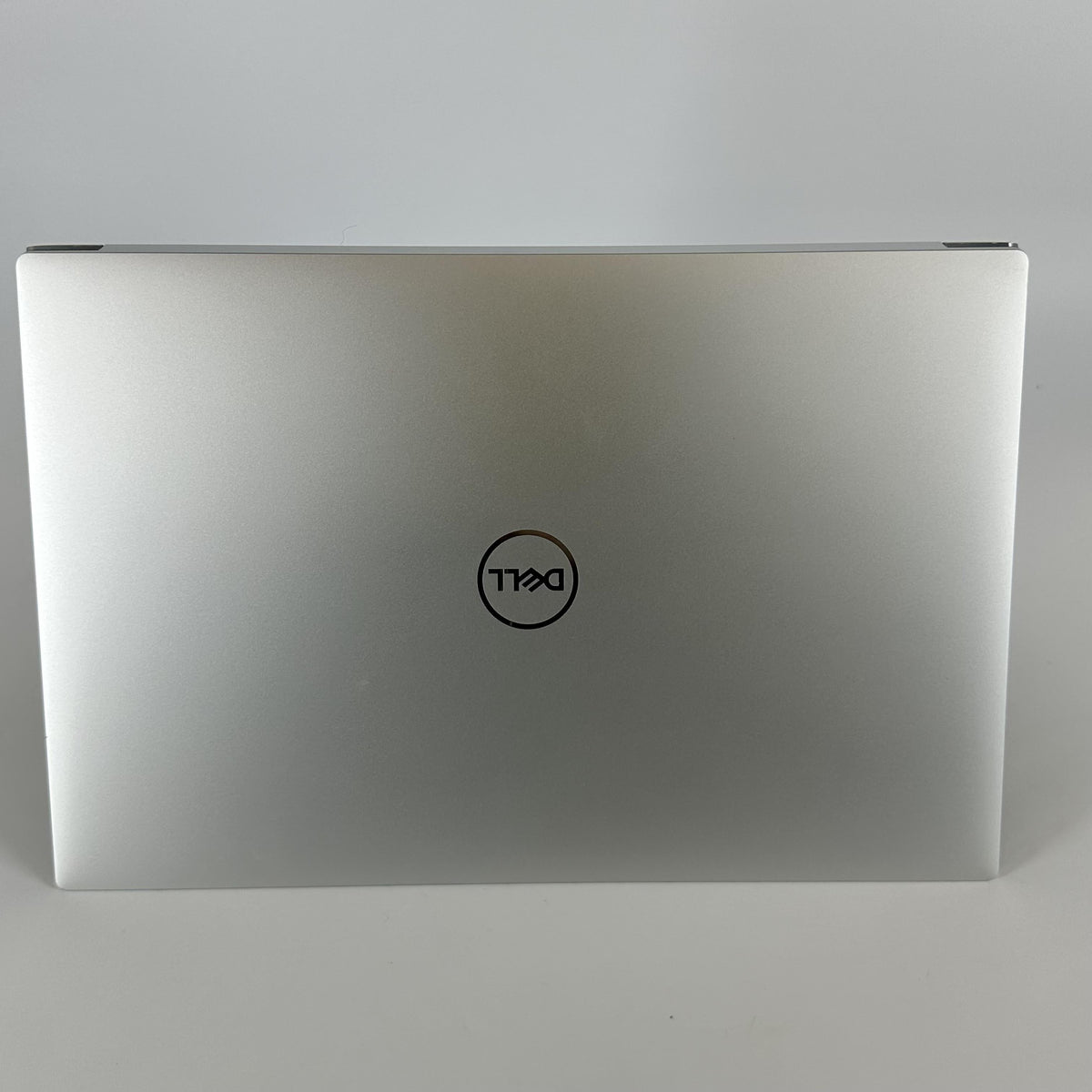 Dell XPS 15 9530 Silver 2.6 GHz Intel Core i9 13th Gen. 64GB RAM 1TB Solid State Drive NVIDIA GeForce RTX 4060 8 GB