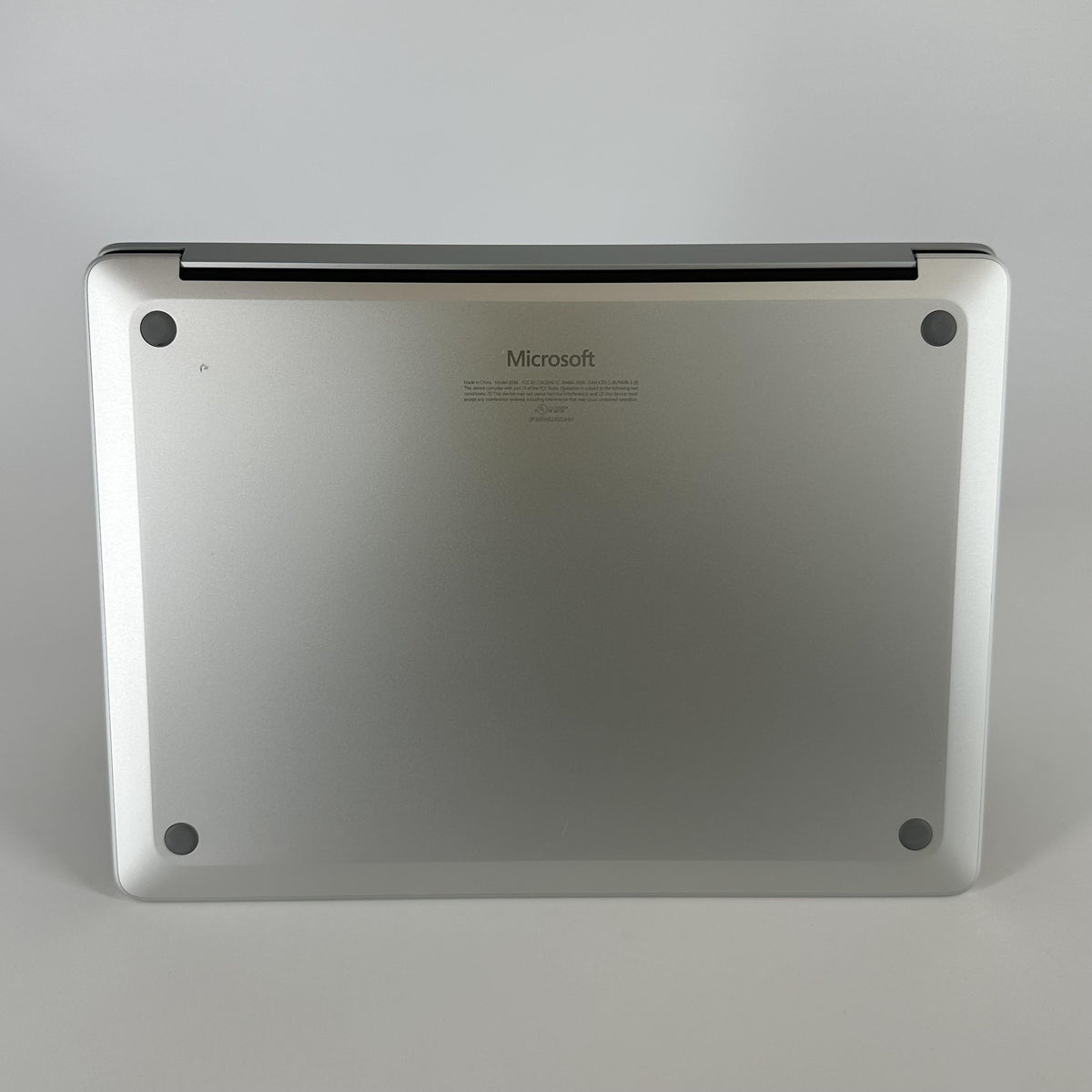 Microsoft Surface Laptop 7 13.8 Platinum WiFi 3.4 GHz Qualcomm Snapdragon X Elite 16GB RAM 512GB Solid State Drive