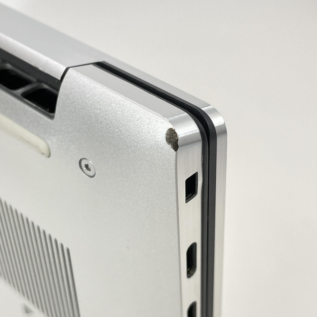 Dell XPS 15 9530 Silver 2.6 GHz Intel Core i9 13th Gen. 32GB RAM 1TB Solid State Drive NVIDIA GeForce RTX 4070 8 GB