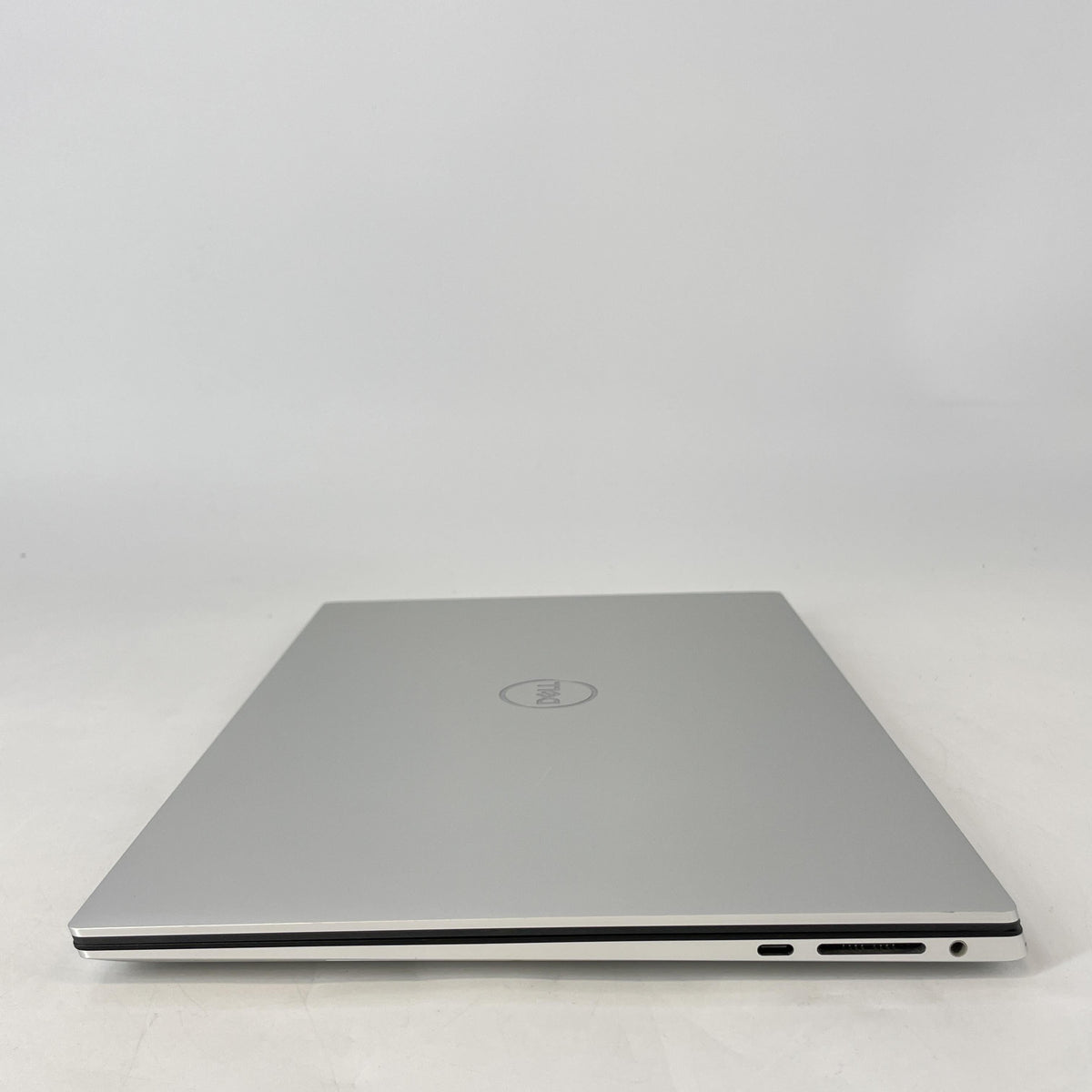 Dell XPS 15 9530 Silver 2.6 GHz Intel Core i9 13th Gen. 32GB RAM 1TB Solid State Drive NVIDIA GeForce RTX 4070 8 GB