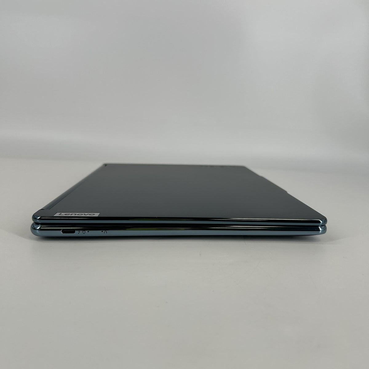 Lenovo Yoga Book 9i 13.3 Blue 1.7 GHz Intel Core Ultra 7 16GB RAM 1TB Solid State Drive