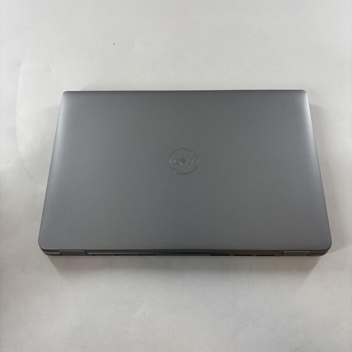 Dell Latitude 5440 14 Gray 1.6 GHz Intel Core i5 13th Gen. 16GB RAM 256GB Solid State Drive