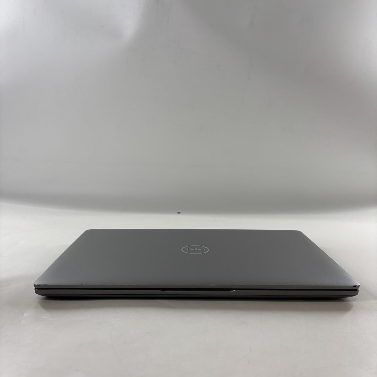 Dell Latitude 5440 14 Gray 1.6 GHz Intel Core i5 13th Gen. 16GB RAM 256GB Solid State Drive