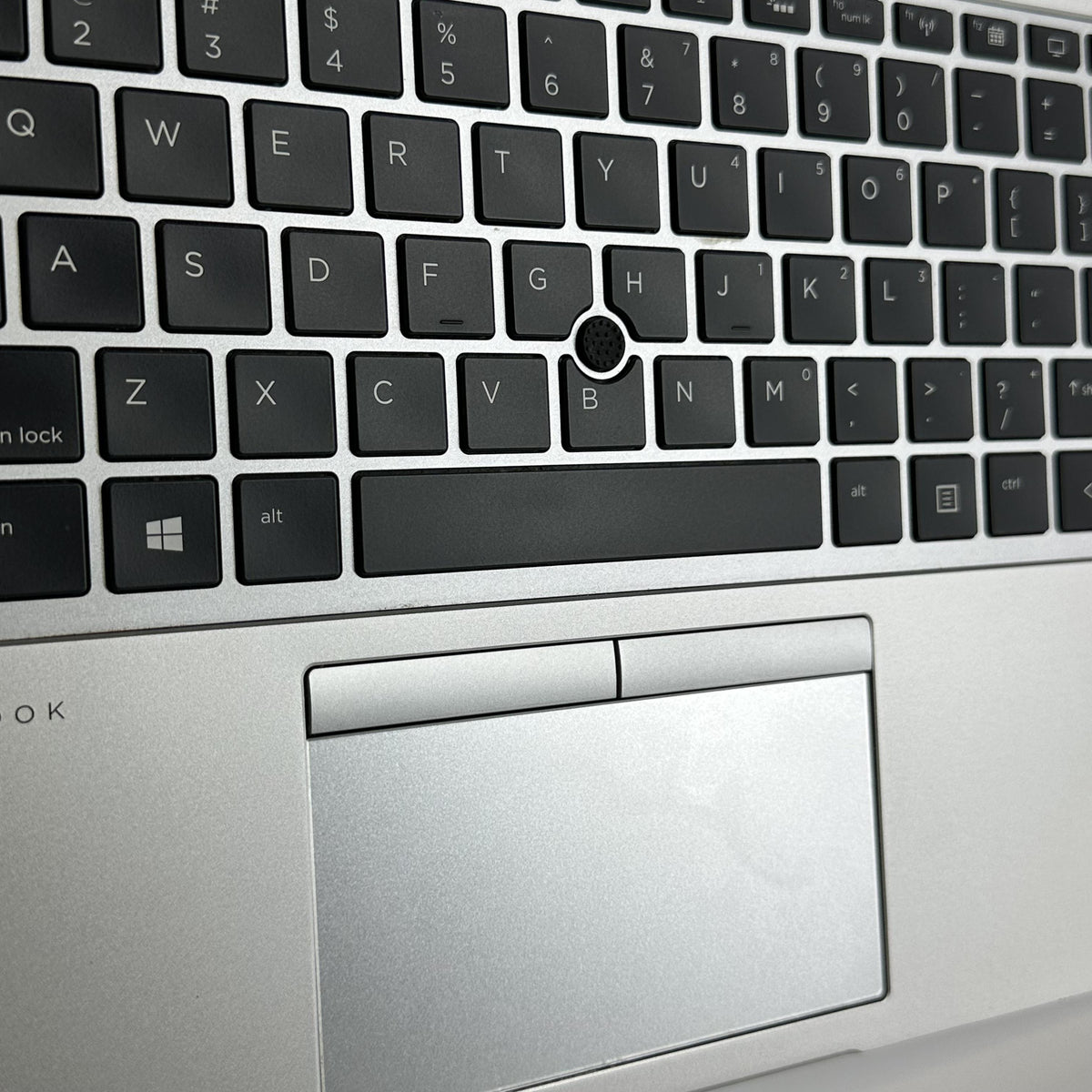 HP Elitebook 840 G6 14 Silver 1.8 GHz Intel Core i7 8th Gen. 16GB RAM 512GB Solid State Drive