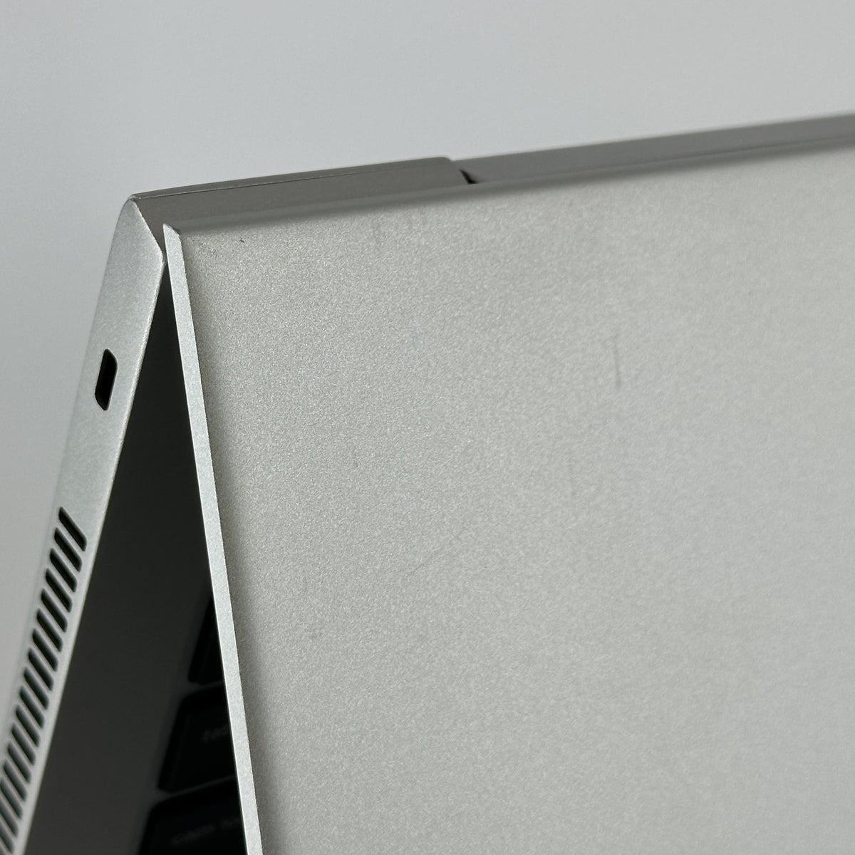 HP Elitebook 840 G6 14 Silver 1.8 GHz Intel Core i7 8th Gen. 16GB RAM 512GB Solid State Drive