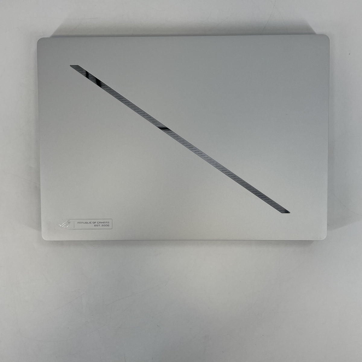 Asus ROG Zephyrus G14 GA403 14 White 2.0 GHz AMD Ryzen AI 9 HX 370 32GB RAM 1TB Solid State Drive NVIDIA GeForce RTX 5070 Ti 12 GB