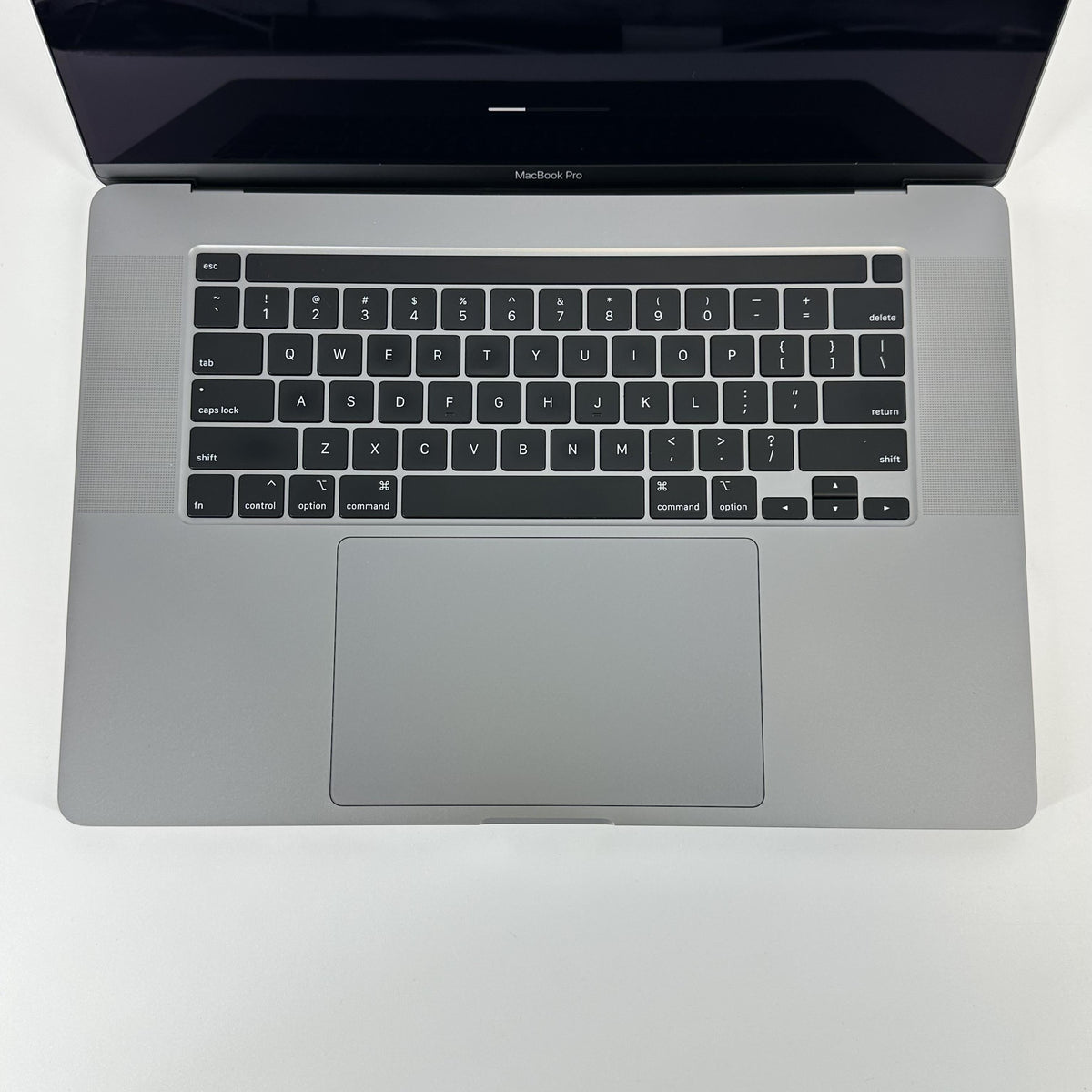 Apple MacBook Pro 16 Touch Bar 2019 Space Gray 2.4 GHz Intel Core i9 9th Gen. 16GB RAM 1TB Solid State Drive AMD Radeon Pro 5500M 8 GB