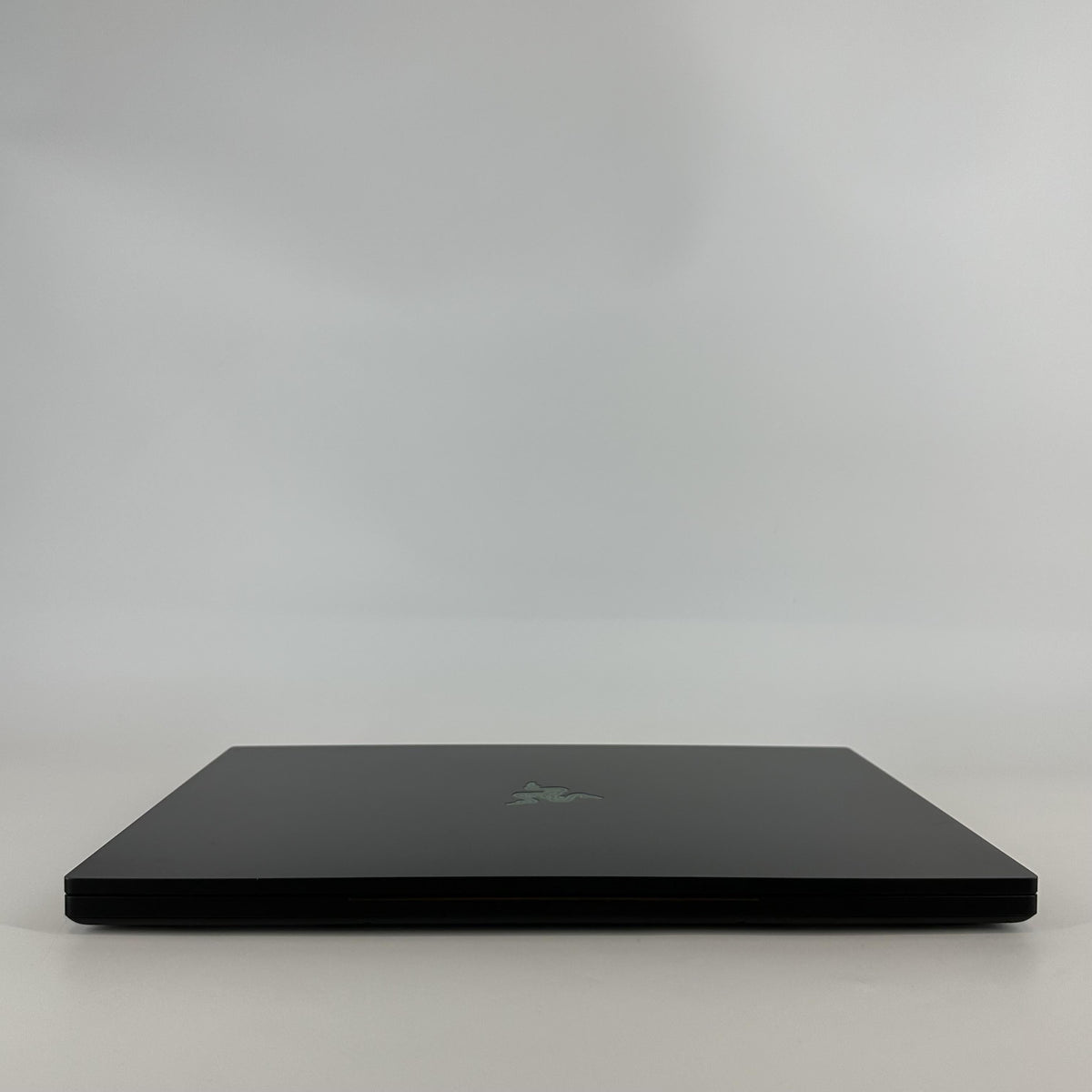 Razer Blade 18 2023 Black 2.2 GHz Intel Core i9 13th Gen. 32GB RAM 1TB Solid State Drive NVIDIA GeForce RTX 4070 8 GB