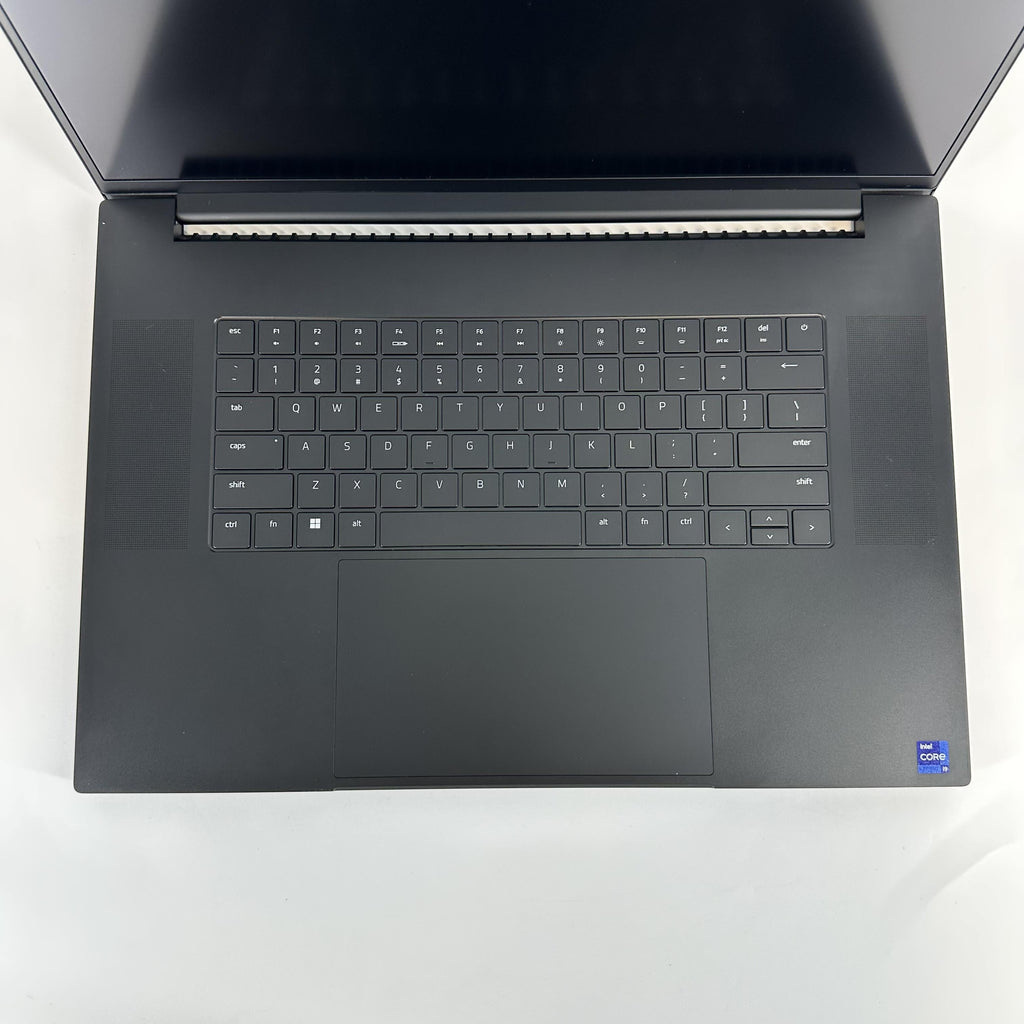 Razer Blade 18 2023 Black 2.2 GHz Intel Core i9 13th Gen. 32GB RAM 1TB Solid State Drive NVIDIA GeForce RTX 4070 8 GB