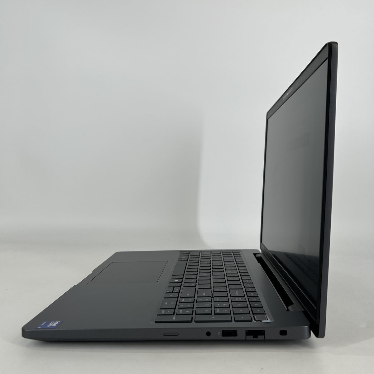 Dell Pro Max 16 MC16250 Magnetite 2.9 GHz Intel Core Ultra 9 Series 2 32GB RAM 1TB Solid State Drive NVIDIA RTX PRO 1000 Blackwell 8 GB