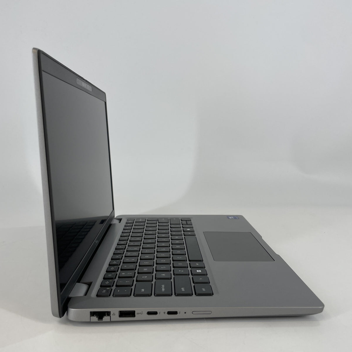 Dell Latitude 5450 14 Gray 2.1 GHz Intel Core Ultra 7 16GB RAM 512GB Solid State Drive