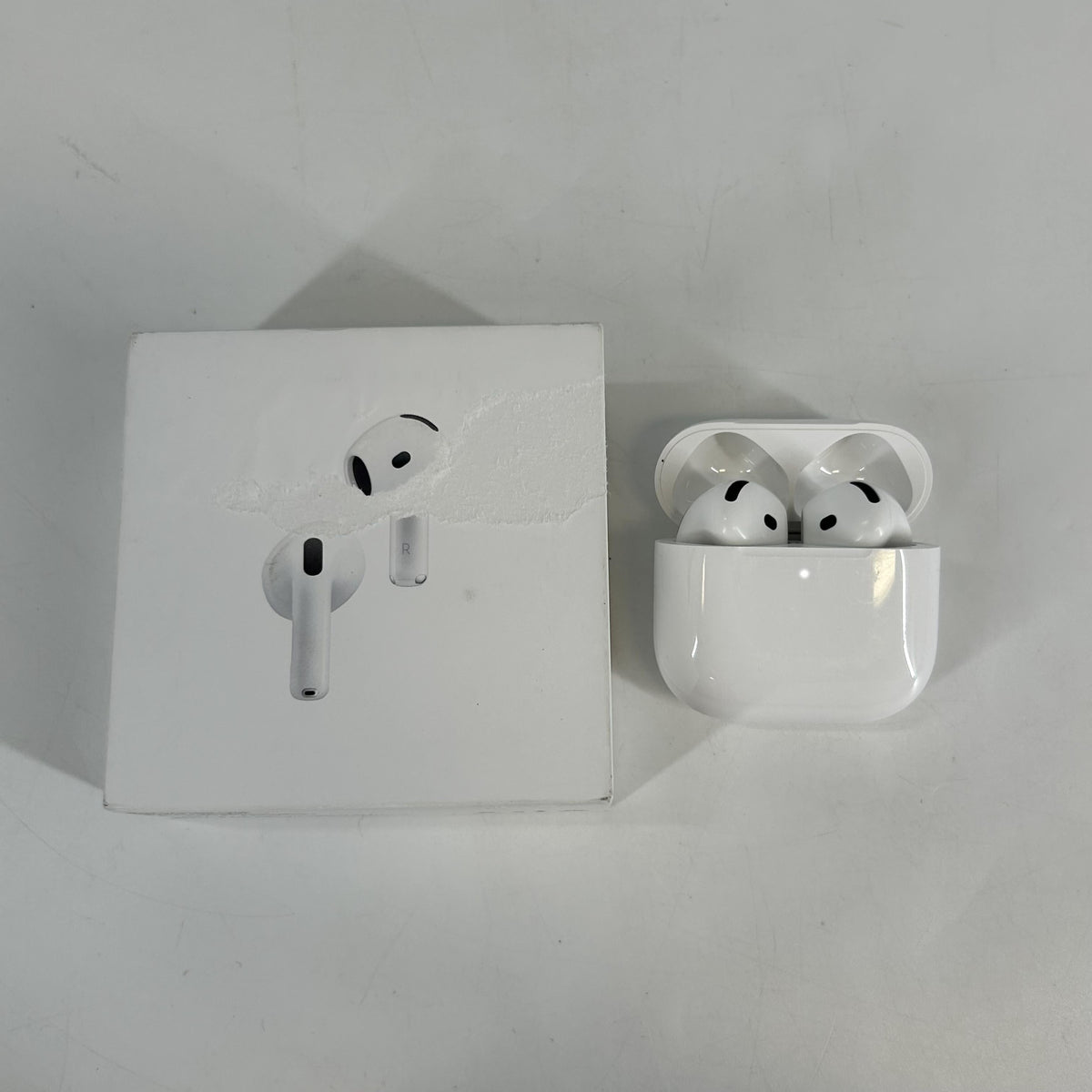 Apple AirPods (4th Gen.) with Active Noise Cancellation USB-C White