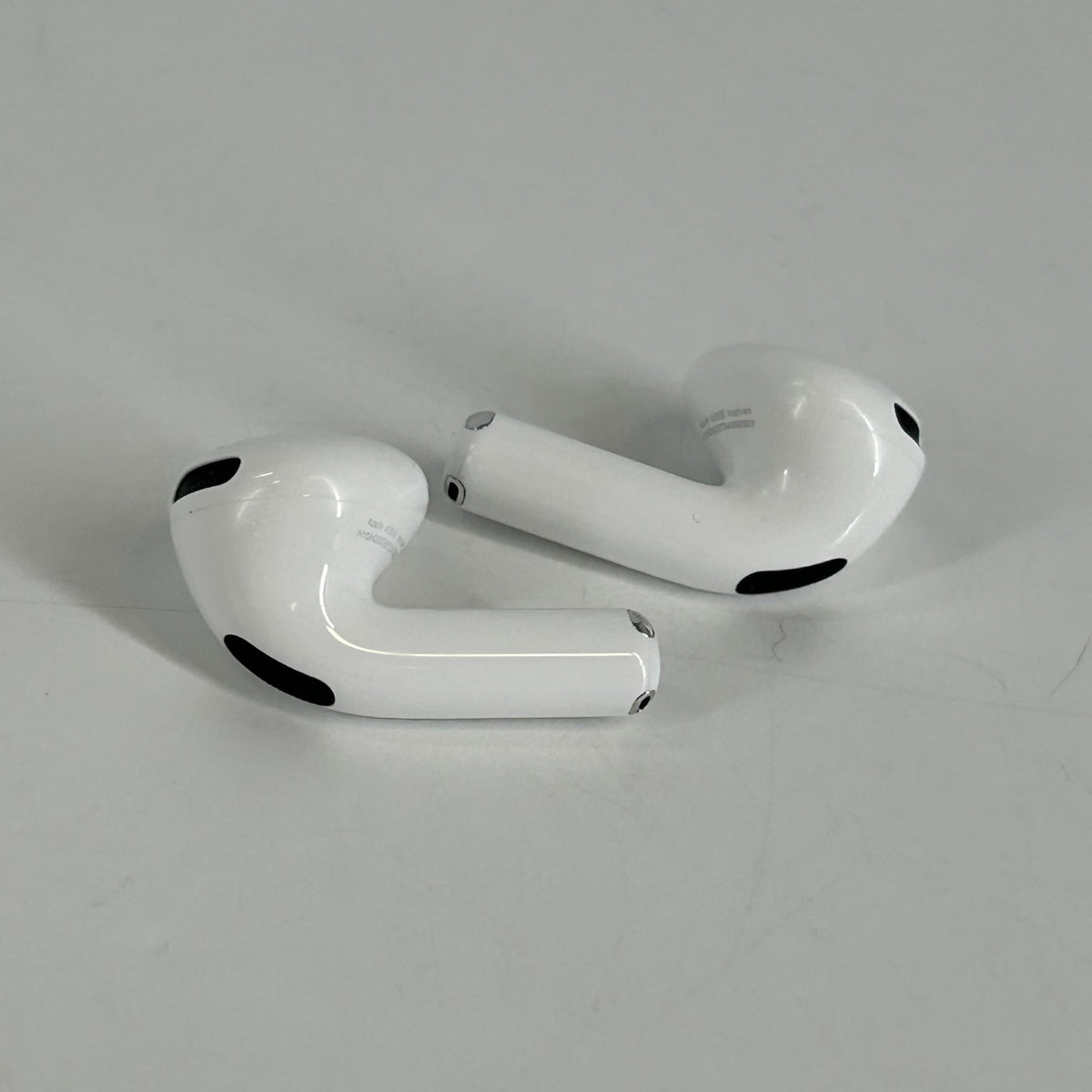 Apple AirPods (4th Gen.) with Active Noise Cancellation USB-C White