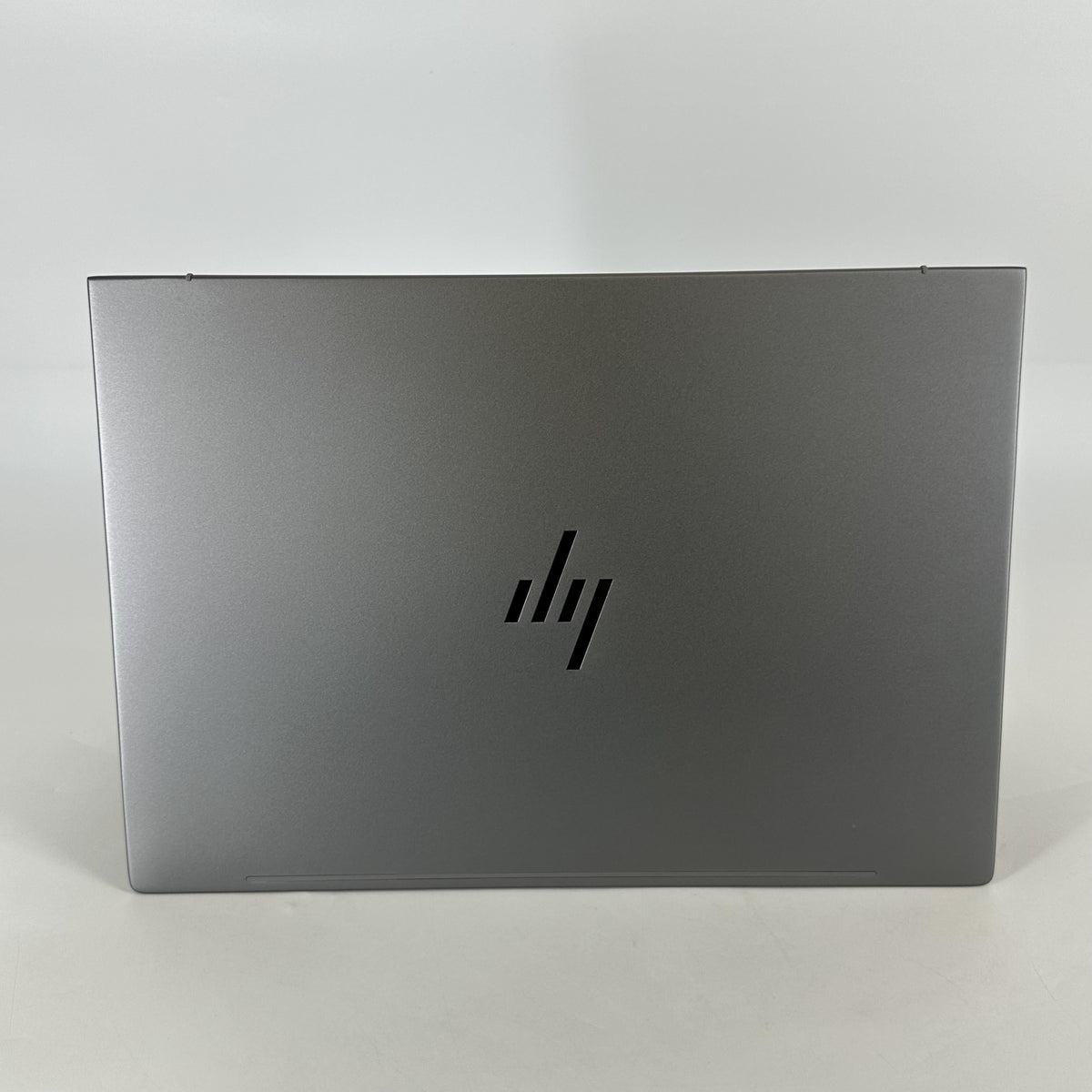 HP ZBook X G1i 16 Meteor Silver 2.2 GHz Intel Core Ultra 7 Series 2 64GB RAM 1TB Solid State Drive NVIDIA RTX PRO 2000 Blackwell 8 GB