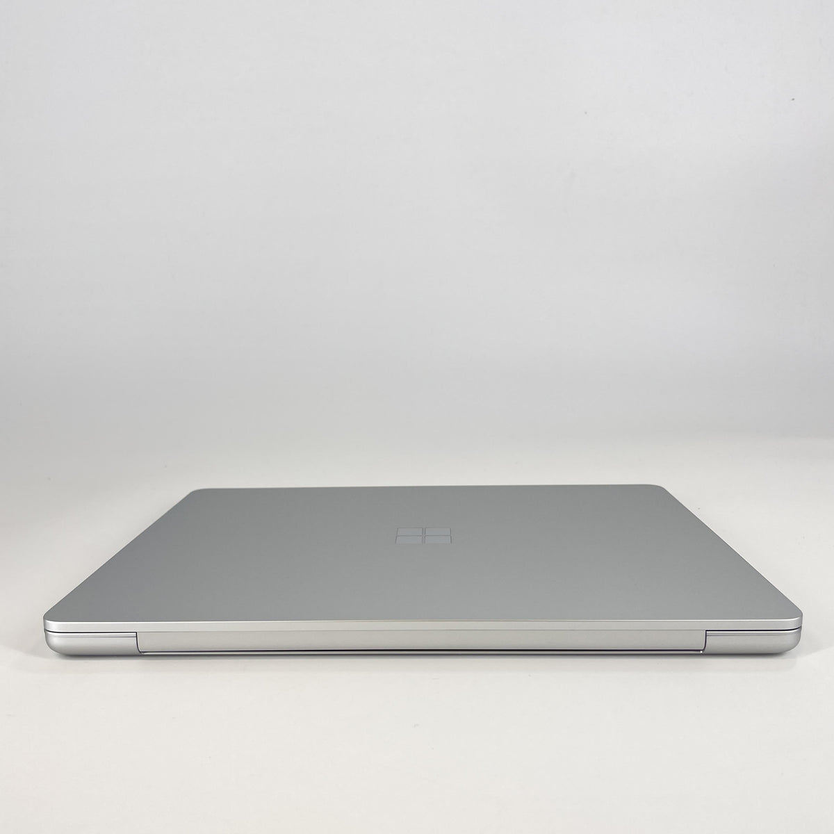 Microsoft Surface Laptop 13 Silver 3.3 GHz Qualcomm Snapdragon X Plus 16GB RAM 256GB UniversalFlashStorage