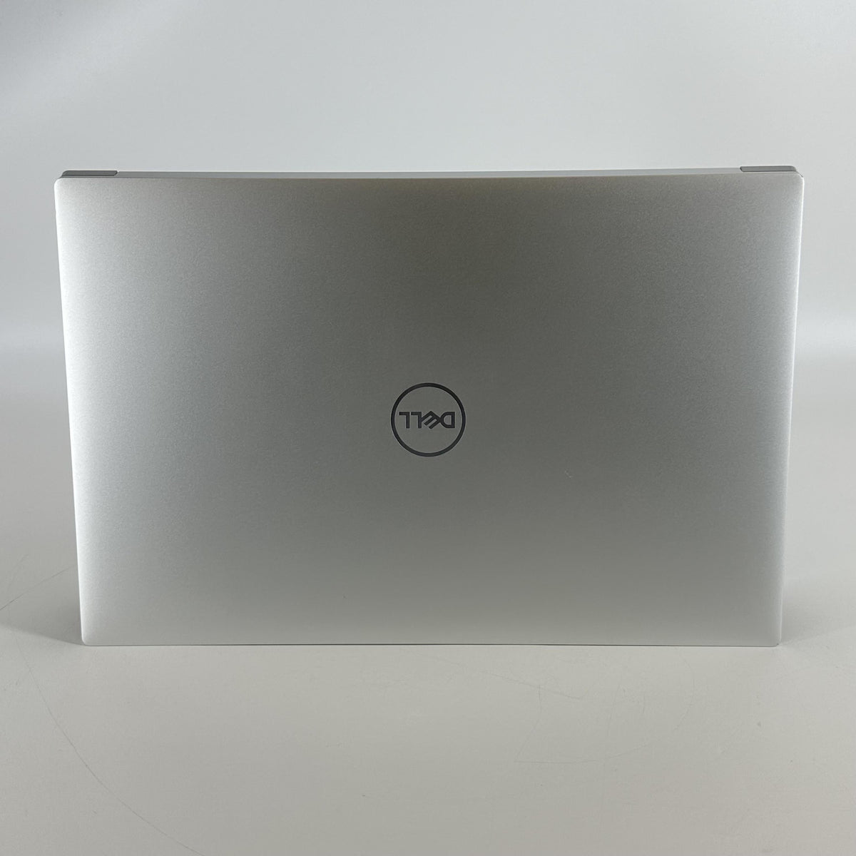Dell XPS 15 9500 Silver 2.6 GHz Intel Core i7 10th Gen. 32GB RAM 1TB Solid State Drive NVIDIA GeForce GTX 1650 Ti 4 GB