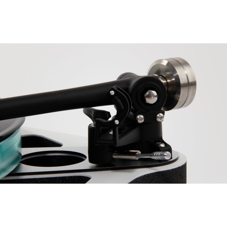 Rega Planar 8 Turntable