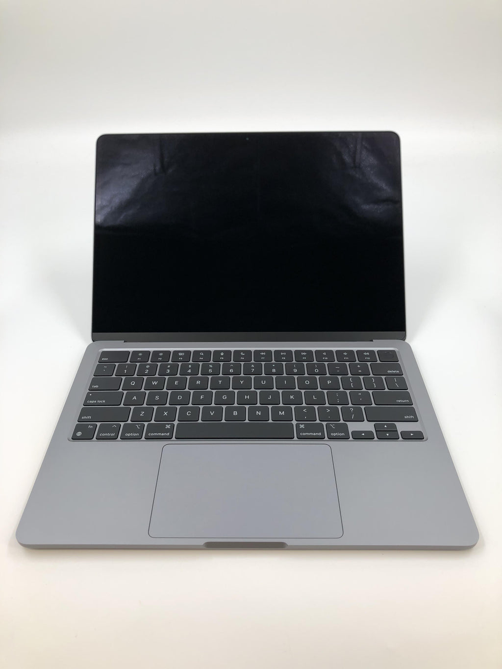 MacBook Air 13 2022 M2 8-Core CPU 8-Core GPU 16GB 256GB Space Gray Excellent