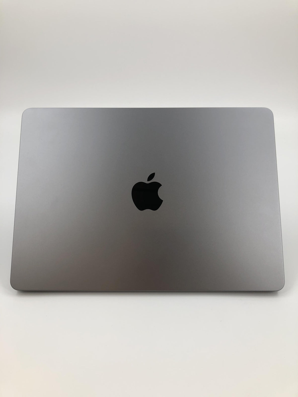MacBook Air 13 2022 M2 8-Core CPU 8-Core GPU 16GB 256GB Space Gray Excellent