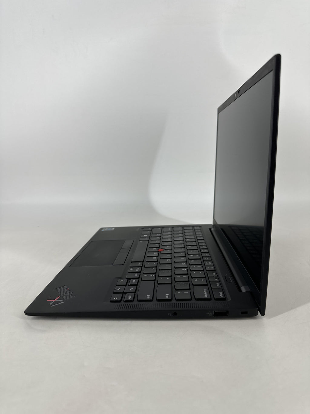 Lenovo ThinkPad X1 Carbon Gen 9 14 Black 3.0 GHz Intel Core i7 11th Gen. 32GB RAM 1TB Solid State Drive