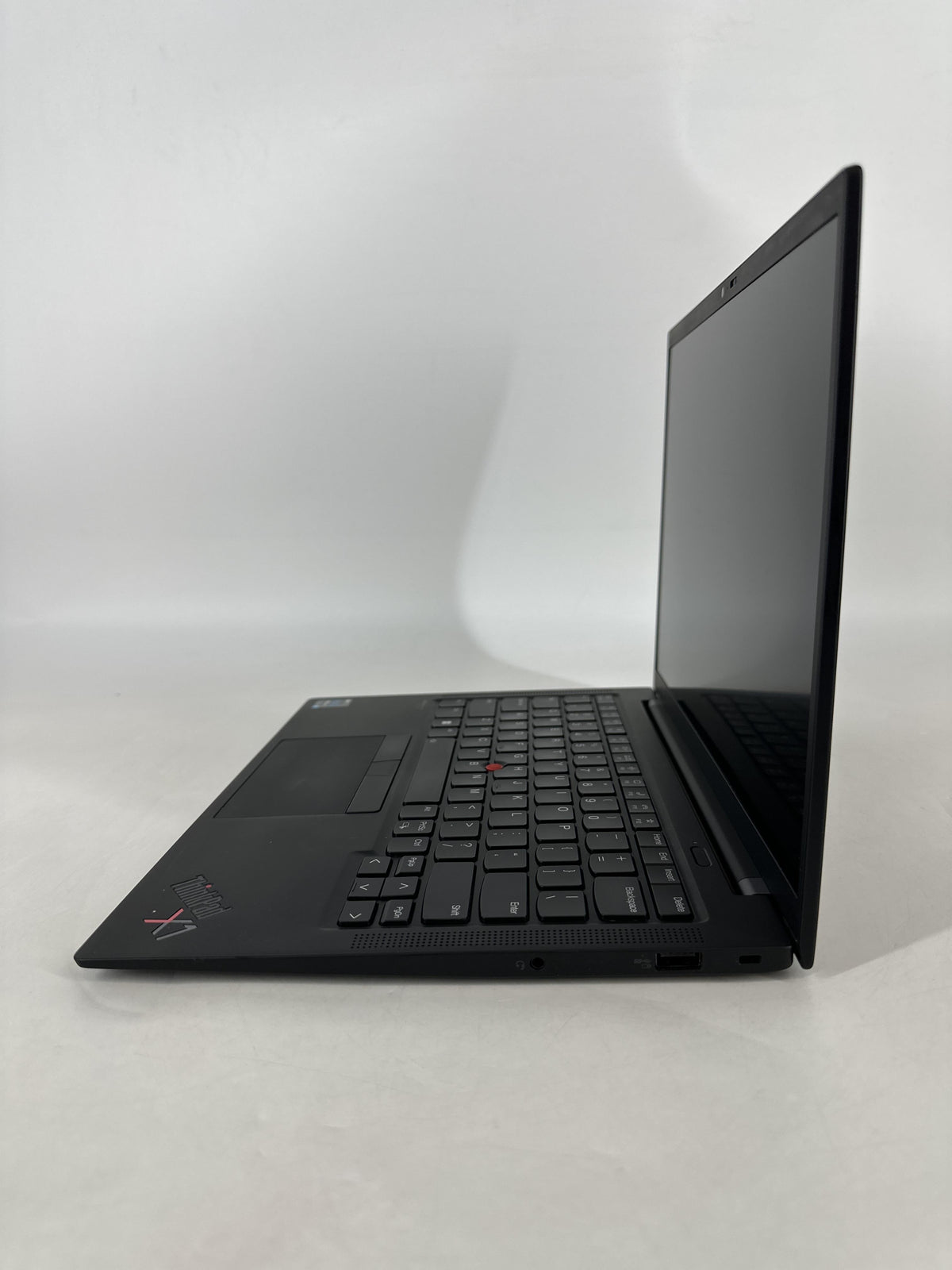 Lenovo ThinkPad X1 Carbon Gen 9 14 Black 3.0 GHz Intel Core i7 11th Gen. 32GB RAM 1TB Solid State Drive