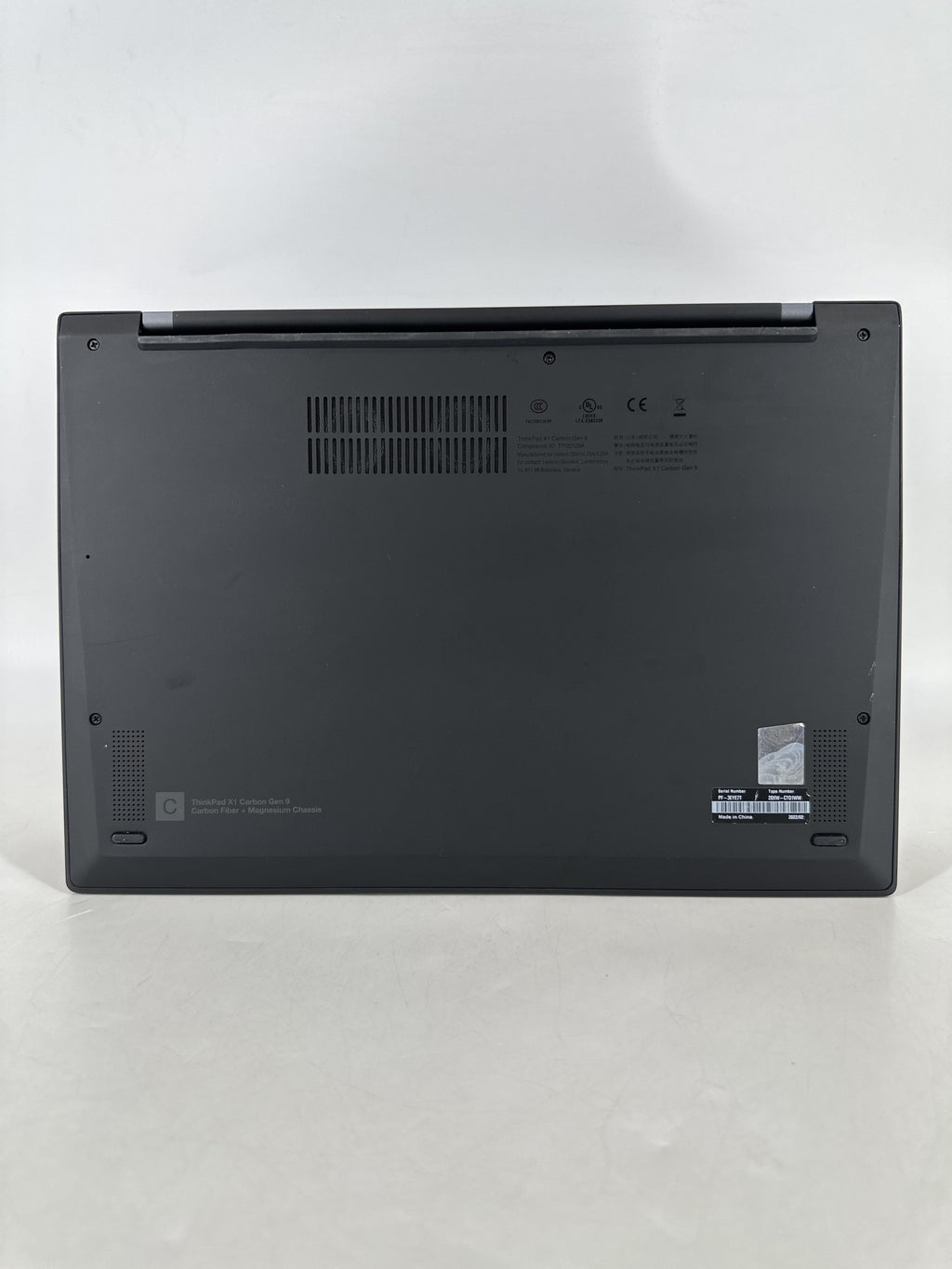 Lenovo ThinkPad X1 Carbon Gen 9 14 Black 3.0 GHz Intel Core i7 11th Gen. 32GB RAM 1TB Solid State Drive
