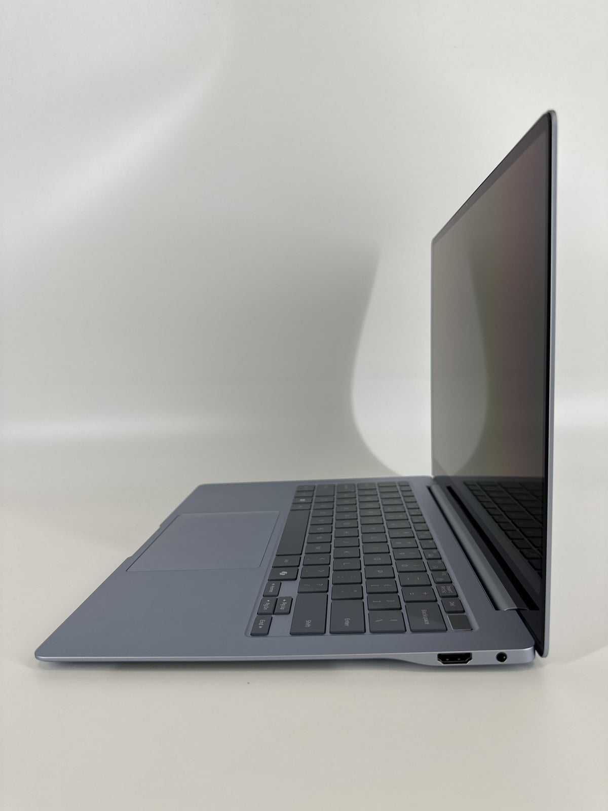 Samsung Galaxy Book4  Edge 14 Silver 3.4 GHz Qualcomm Snapdragon X Elite 16GB RAM 512GB Embedded UniversalFlashStorage