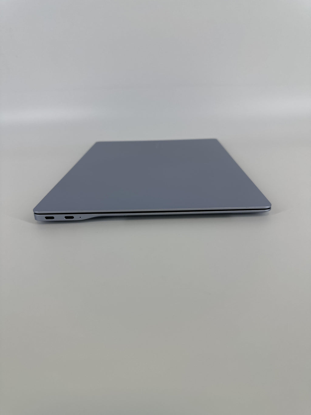 Samsung Galaxy Book4  Edge 14 Silver 3.4 GHz Qualcomm Snapdragon X Elite 16GB RAM 512GB Embedded UniversalFlashStorage